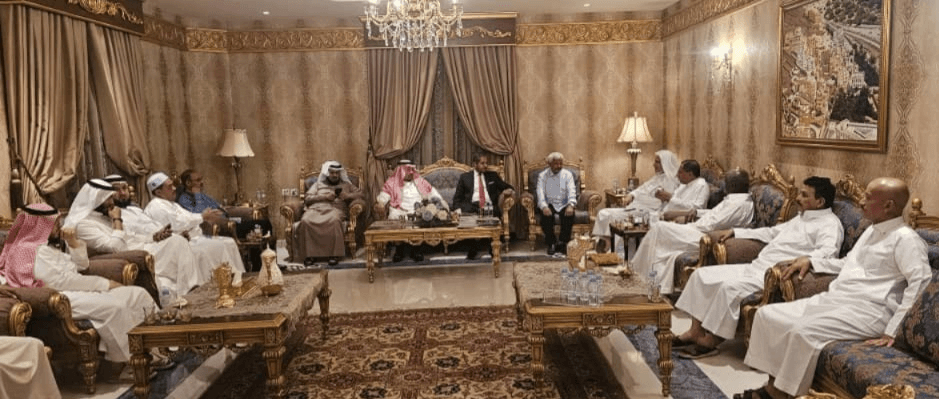 وفد المركز في ضيافة الشيخ عبدالرحمن باسلم عضو مجلس الإدارة بمدينة الرياض