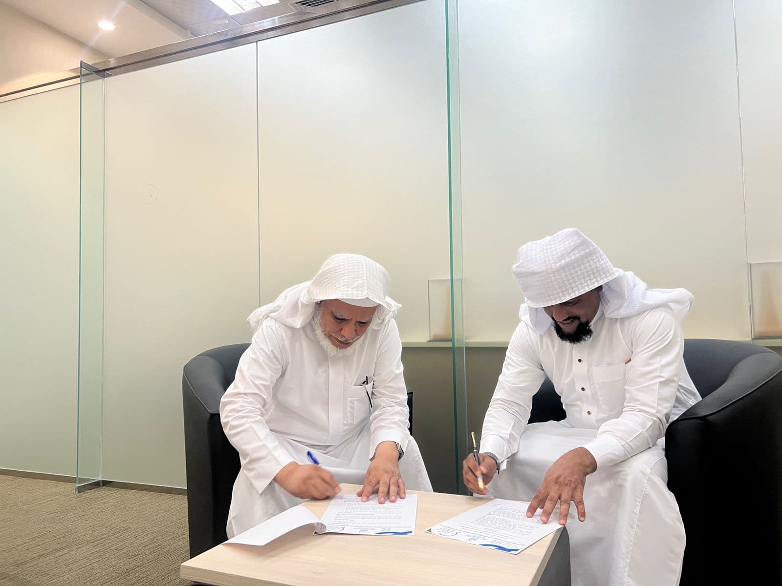 مركز حضرموت للدراسات يوقع اتفاقية تعاون مع مؤسسة نداء حضرموت بالرياض