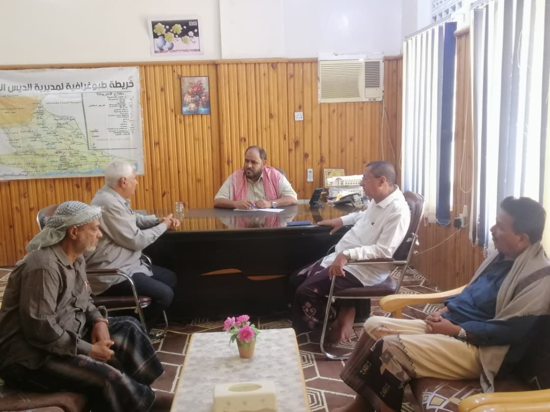 مسؤولو مركز حضرموت للدراسات التاريخية ينسقون لإحياء فعالية قراءة كتاب الدلالات الاجتماعية لمهرجان ختان قبائل المشقاص ثعين والحموم