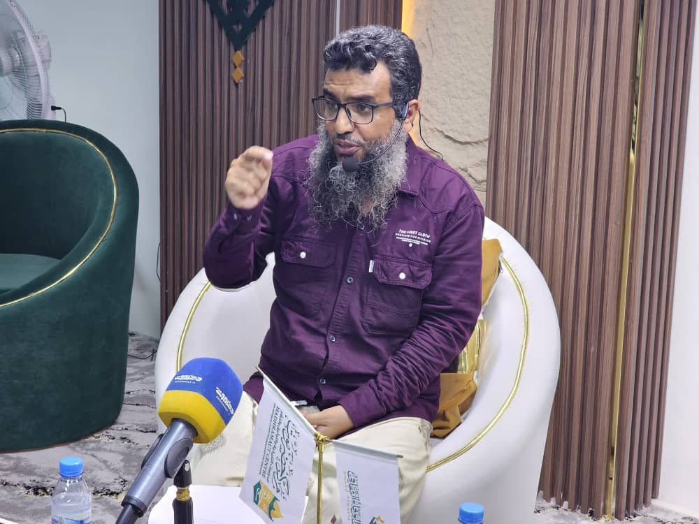 منتدى عميد الوفاء الثقافي ينفذ فعالية بعنوان (مختارات نادرة من كتاب الماضي الصحيح والحاضر الصريح للشيخ سعيد علي بن مخاشن)